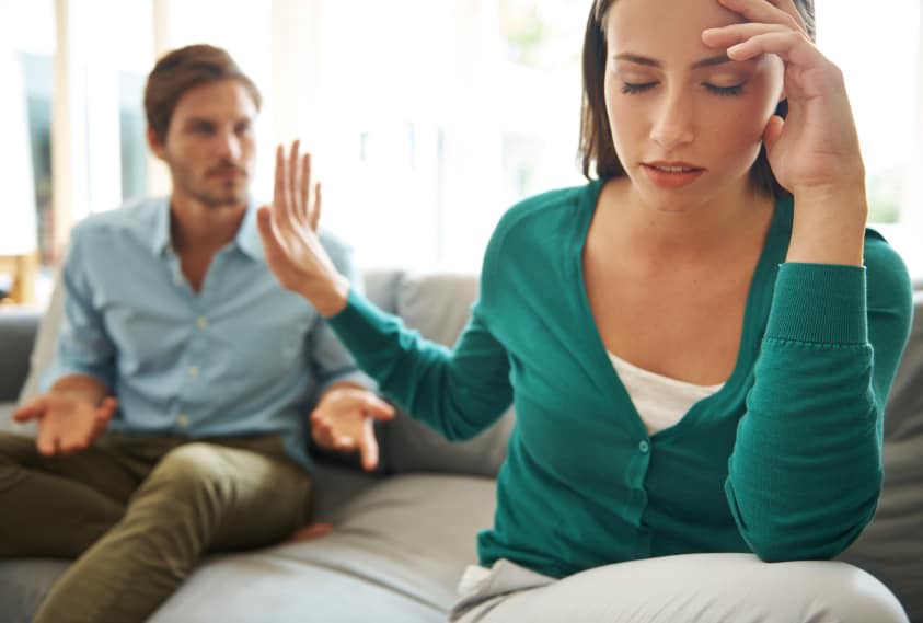 أمور يكرهها الرجل مثل رفض محاولاته الرومانسية